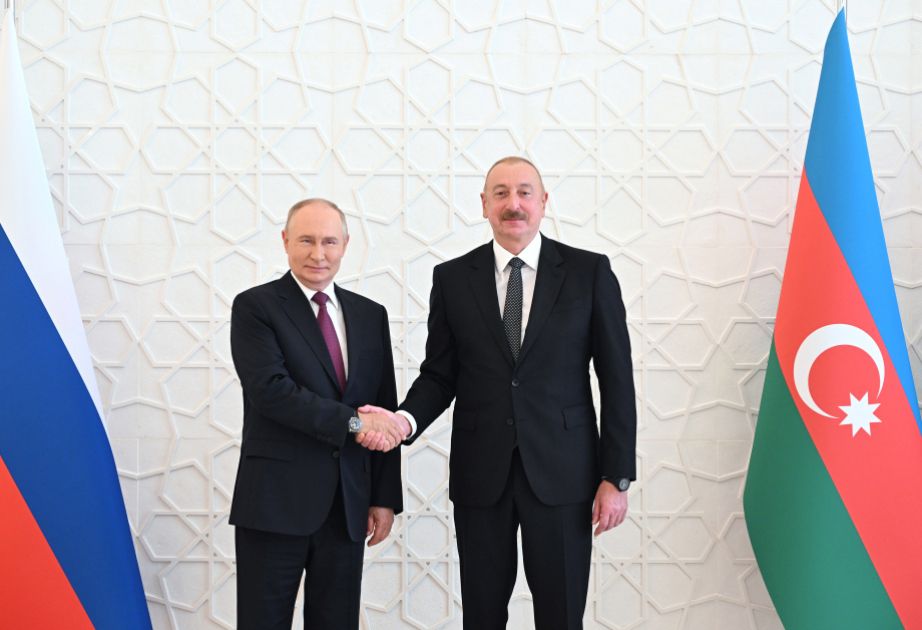 President Vladimir Putin makes phone call to President Ilham Aliyev