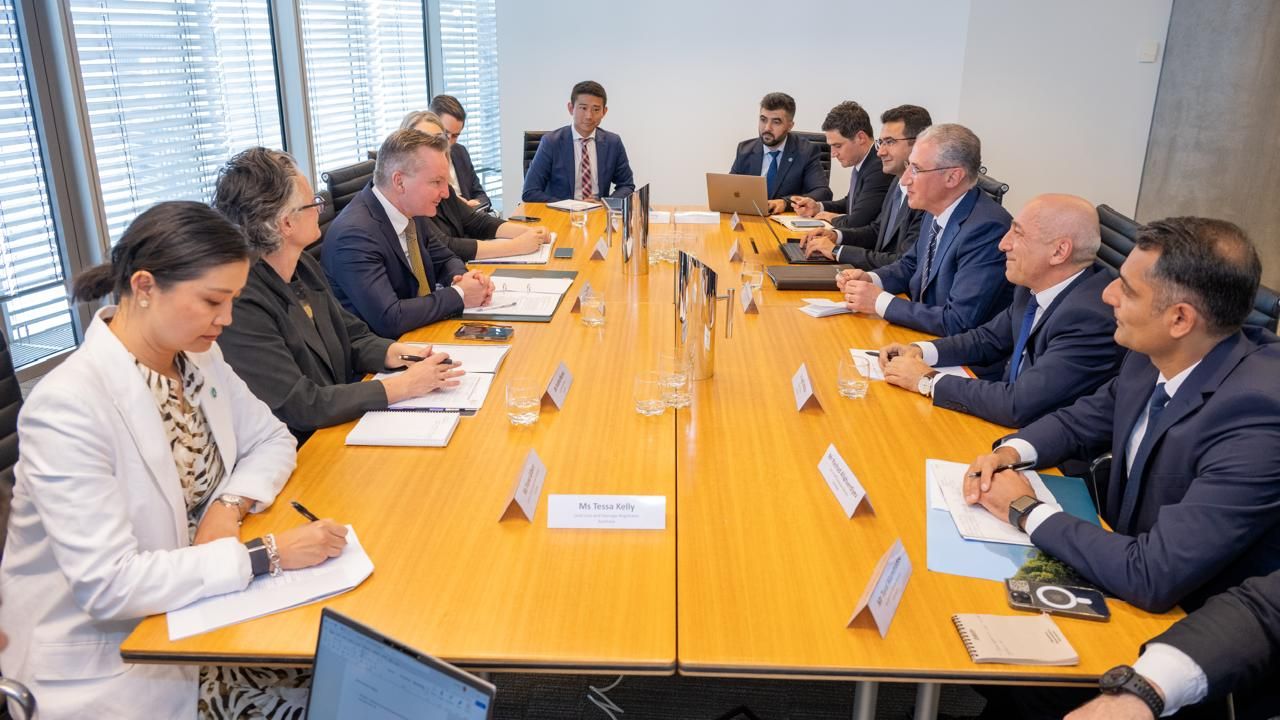 Mukhtar Babayev discusses climate financing with Australia's Minister of Energy [PHOTOS]