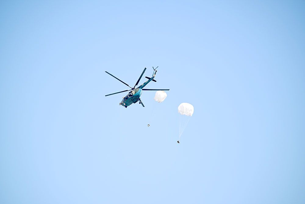 Air Force units hold airborne and practical parachute jump exercises [PHOTOS/VIDEO]