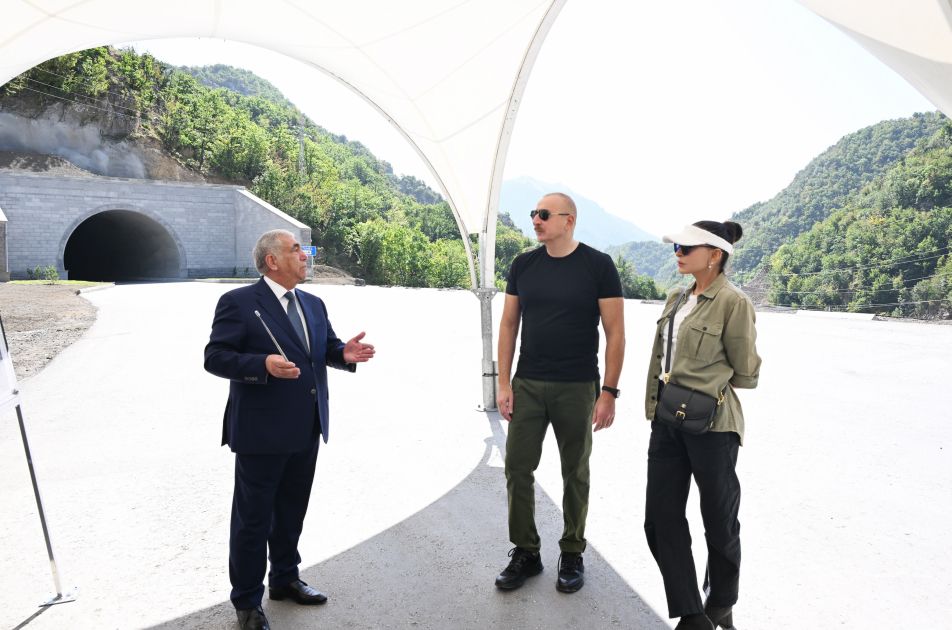 President Ilham Aliyev visits construction site of 4th tunnel and 15.2-kilometer section of the Toghanaly-Kalbajar-Istisu highway [PHOTOS]