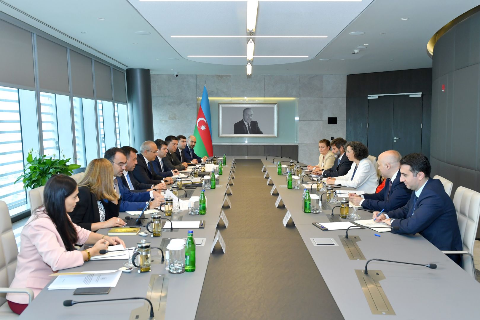 Azerbaijan, EBRD discuss strengthening partnership and future projects