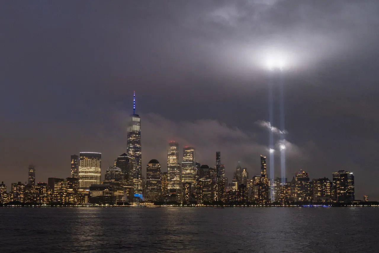 "Tribute in Light" marks 9/11 anniversary in New York