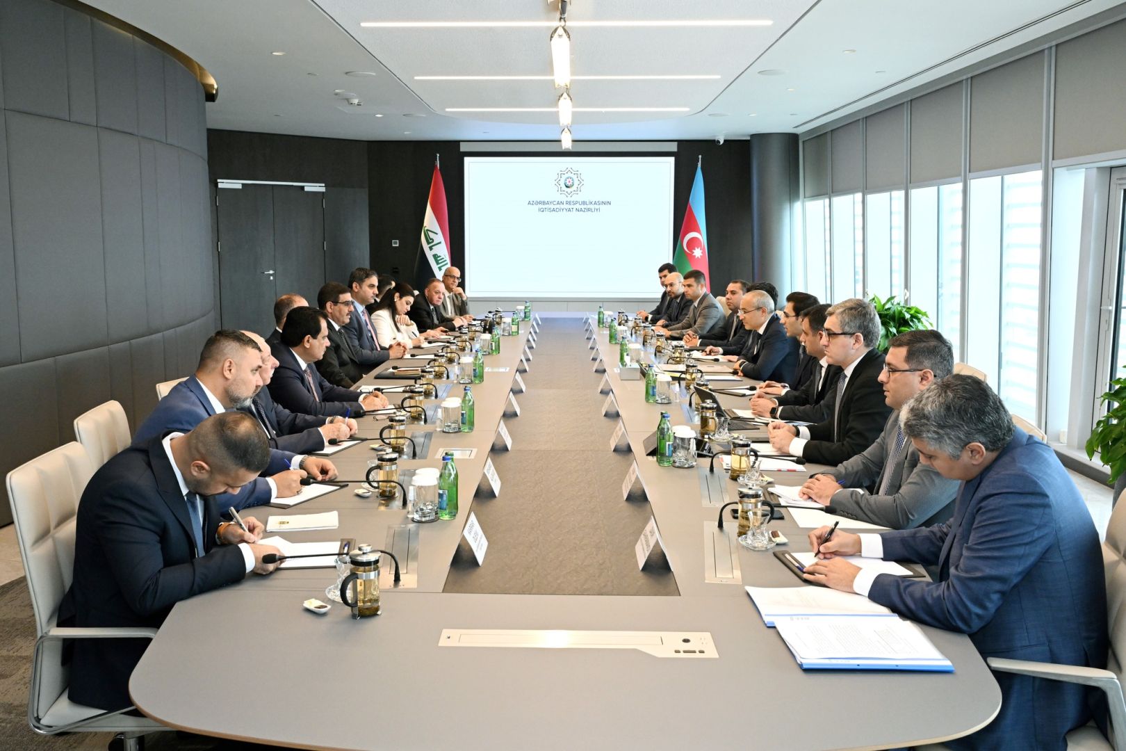 Azerbaijan, Iraq mull opportunities for mutual investments & cooperation [PHOTOS]