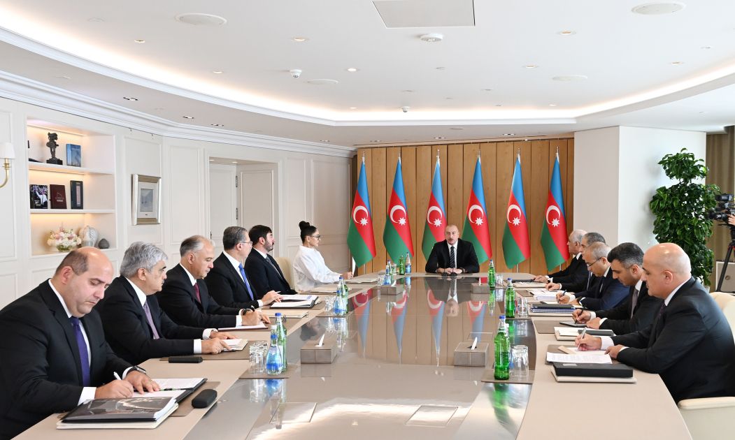 Meeting on economic issues held, President Ilham Aliyev addressed meeting [PHOTOS/VIDEO]