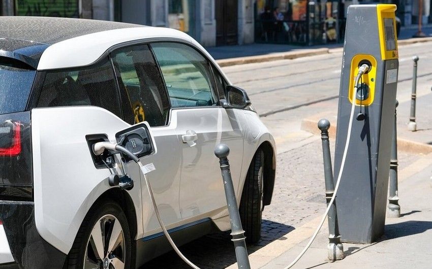 Owners of electric cars harm environment more than drivers of cars with internal combustion engines