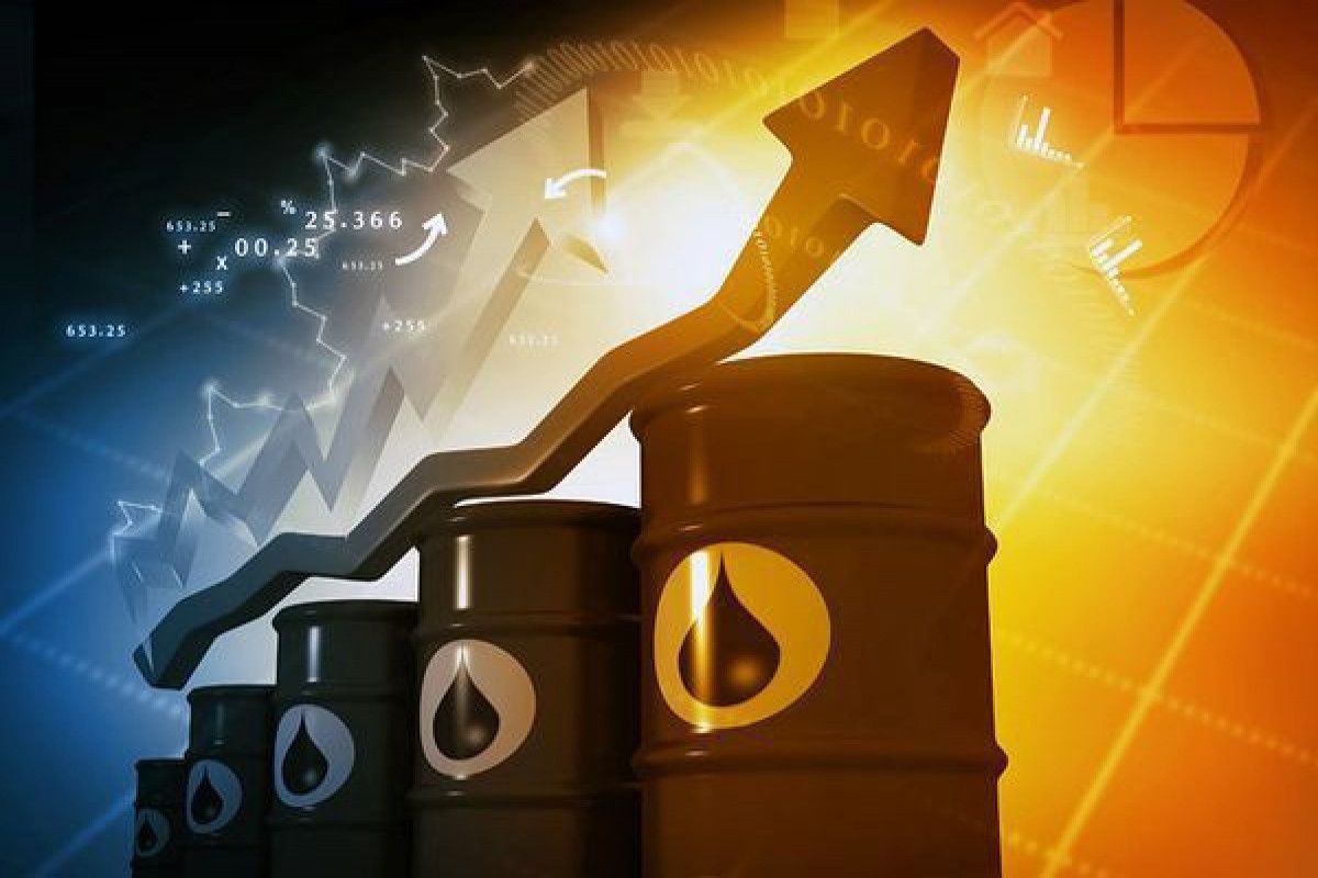 Oil prices fall in global markets as Azerbaijani "Azeri Light" gains value