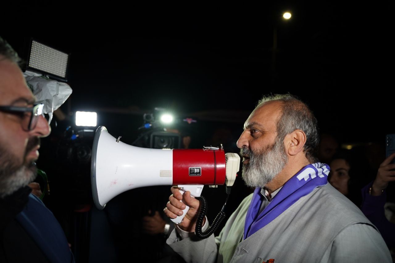 Holy Movement under Armenian cleric heads to Constitutional Court with his supporters