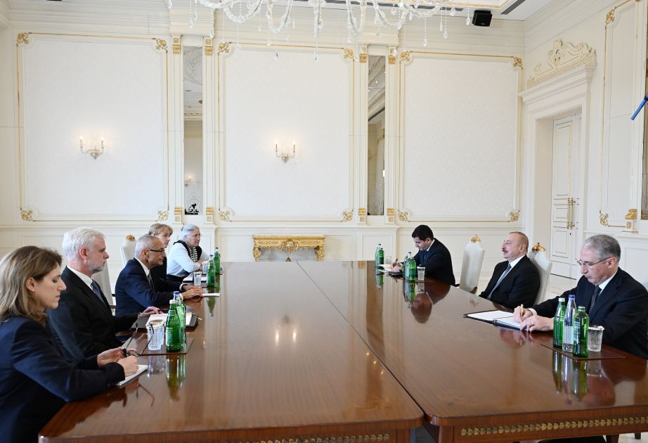 Azerbaijani President receives Senior Advisor to U.S. President for International Climate Policy [VIDEO]