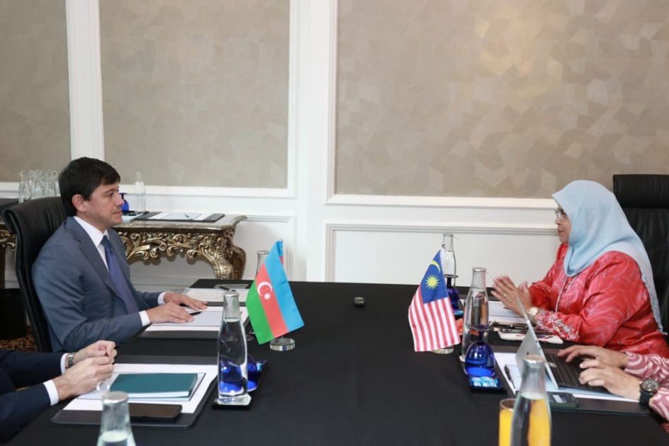 Malaysian official says her country extensively applies Azerbaijan's experience [PHOTOS]