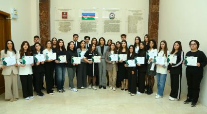 Azerbaijan's Ombudsman Office hosts awards ceremony for young volunteers