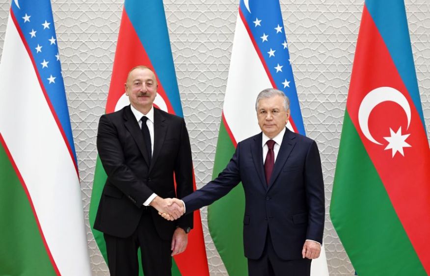 President Ilham Aliyev congratulates Uzbek counterpart