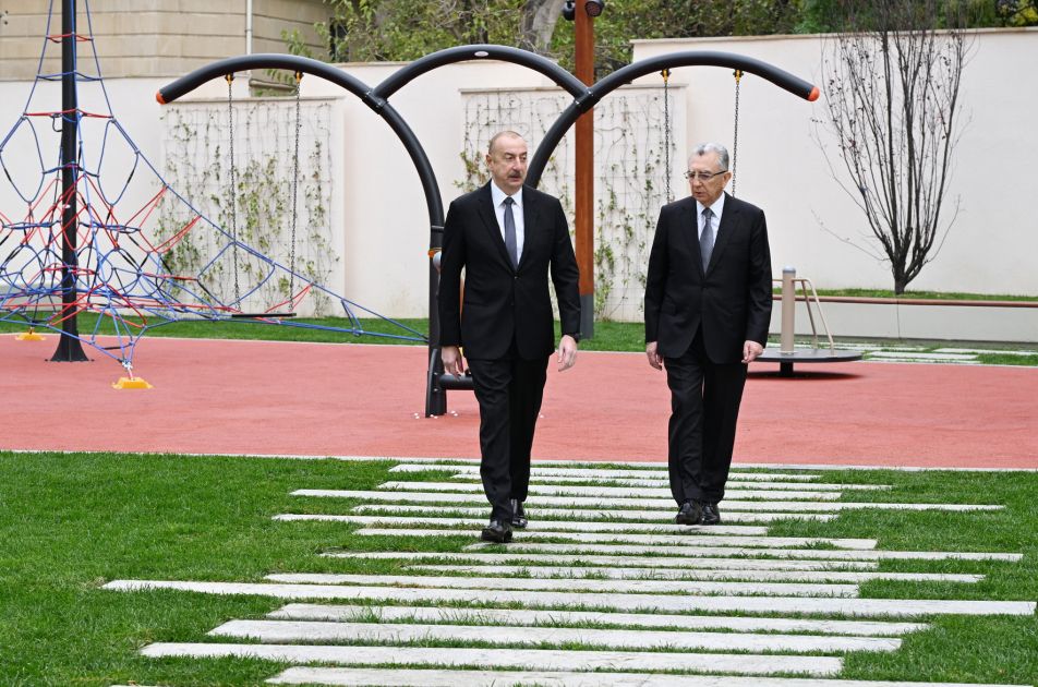 President Ilham Aliyev reviews conditions in newly established park in Nasimi district of Baku [PHOTOS]