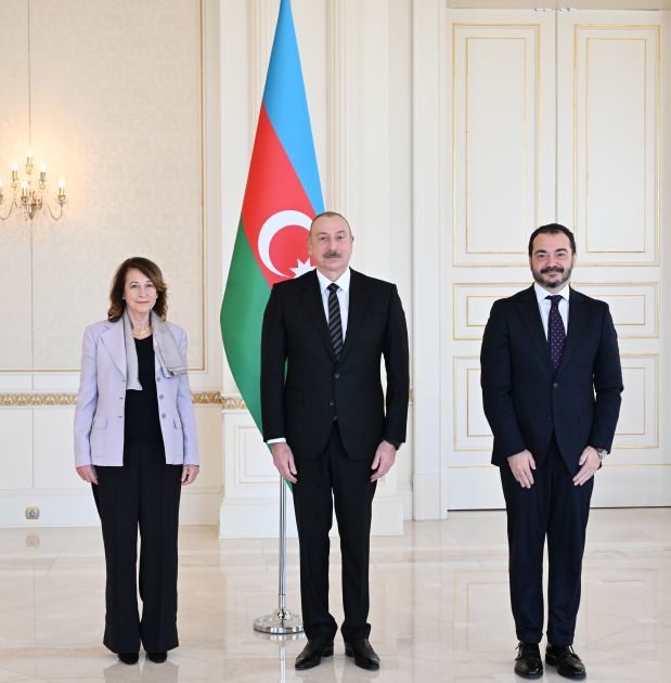 President Ilham Aliyev receives credentials of incoming ambassador of Spain to Azerbaijan [PHOTOS]