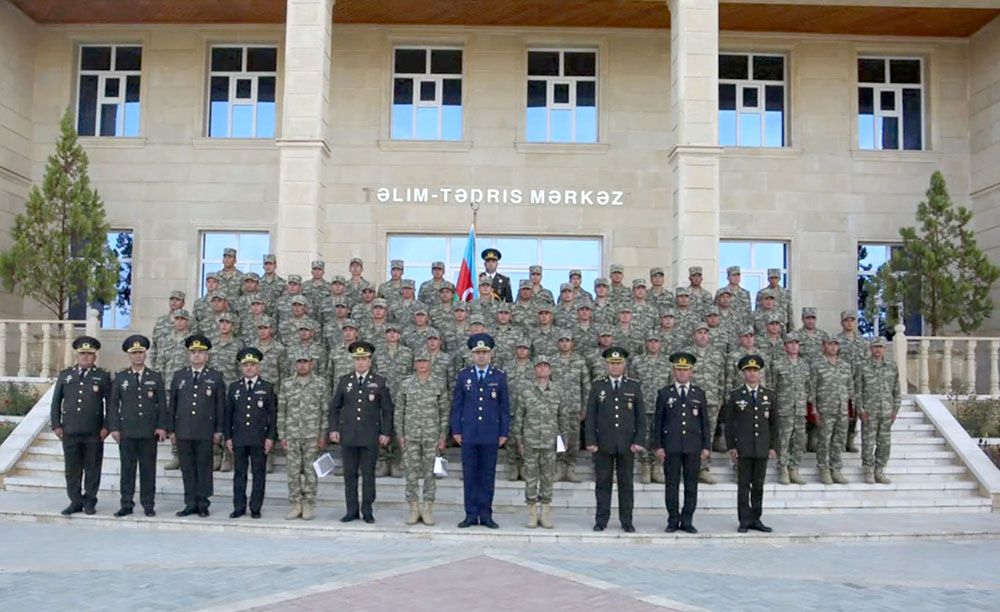 Combined Arms Army holds graduation ceremony