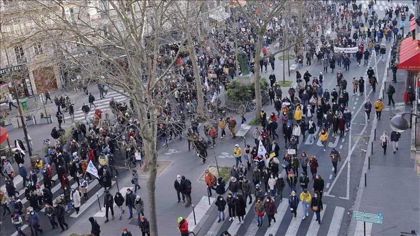 French Health Sector Unions announce strike over budget cuts