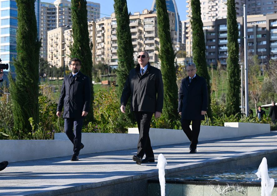 President Ilham Aliyev attends opening of third section of Central Park in Baku [PHOTOS]