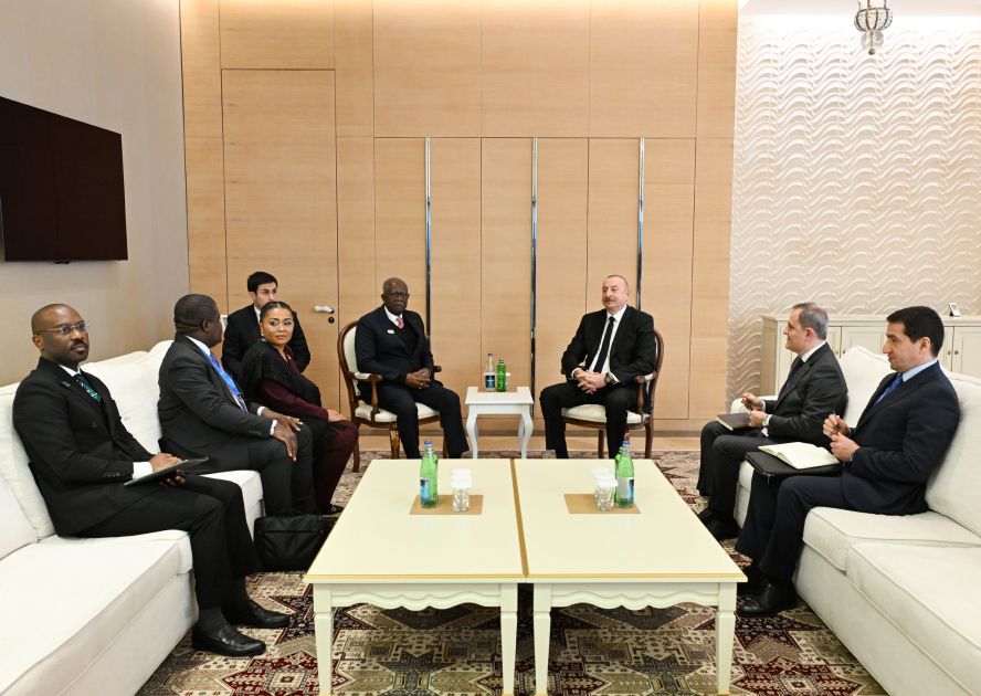 President Ilham Aliyev meets with Vice-President of Gabon [PHOTOS]