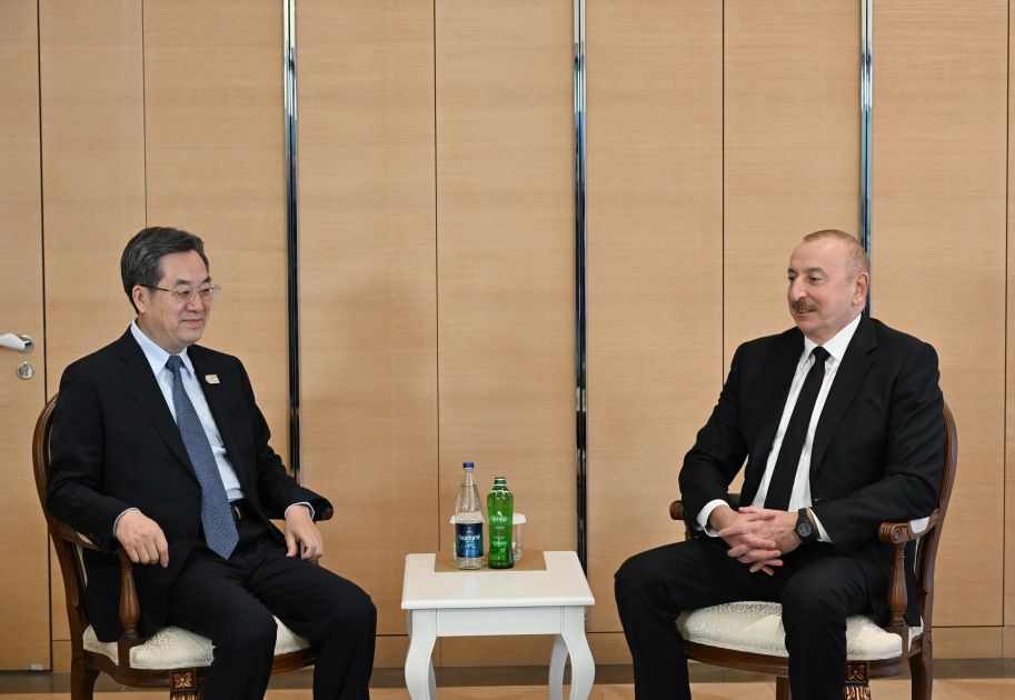 President Ilham Aliyev meets with Vice Premier of State Council of China [PHOTOS]