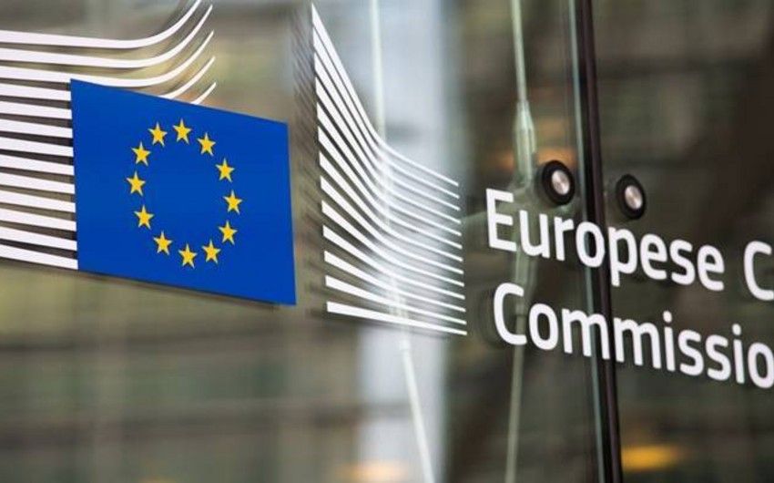 European Commission maintained its growth forecasts for US, China, and world