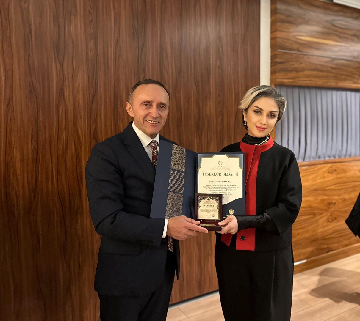 Azerbaijani designer awarded Ahmad Javad medal in Turkiye [PHOTOS]