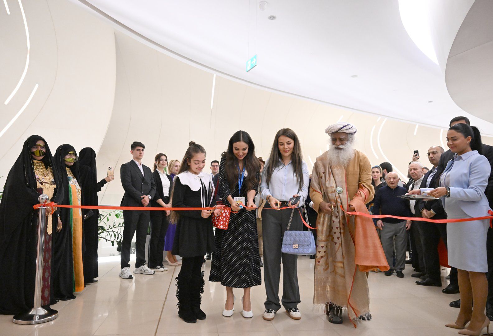 Heydar Aliyev Center hosts MAMA "Mother Nature" int'l art project and exhibition "Participate!" [PHOTOS/VIDEO]