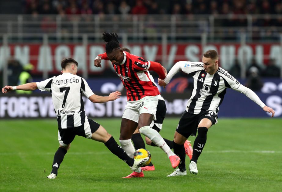 Uninspiring Milan booed off San Siro pitch after Juventus 0-0 draw