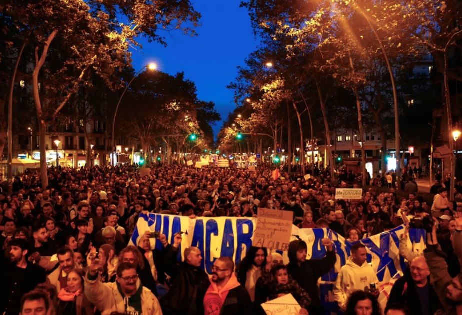 Protest against high cost of living held in Spain