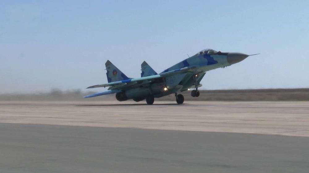 Azerbaijan Air Force conducts training flights to enhance combat readiness [VIDEO]