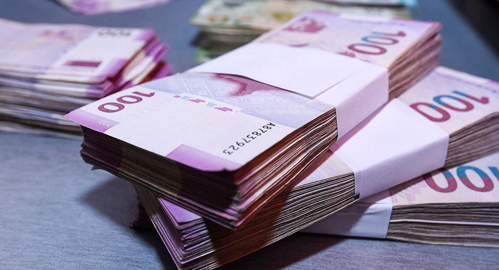 Azerbaijan sees decline in medium-sized business loans, while overall loan portfolio grows