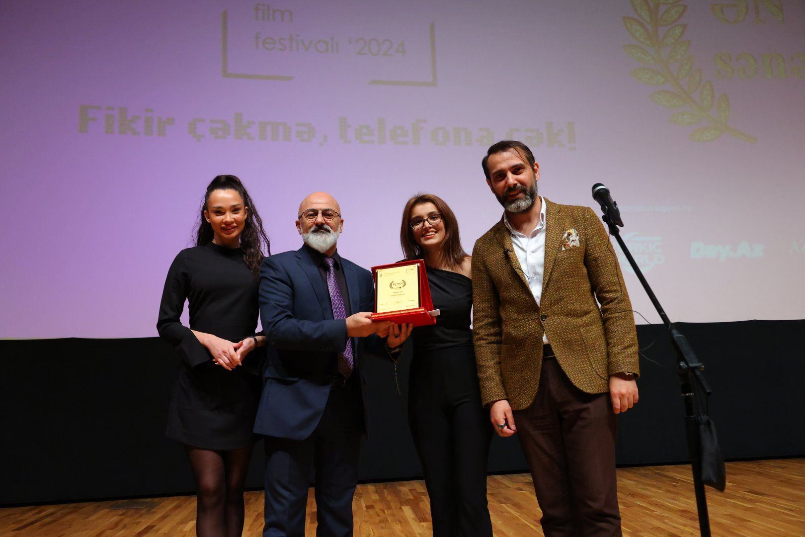 Winners of CINEMO Int'l Mobile Film Festival awarded in Baku [PHOTOS]