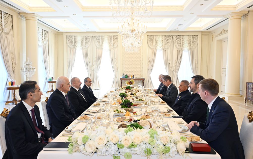 President of Azerbaijan Ilham Aliyev and Rais of Tatarstan Rustam Minnikhanov have joint lunch