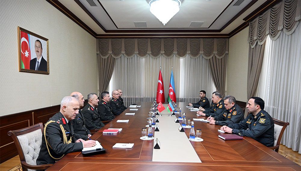 Azerbaijan, Turkiye discuss prospects for development of military coop [PHOTOS]