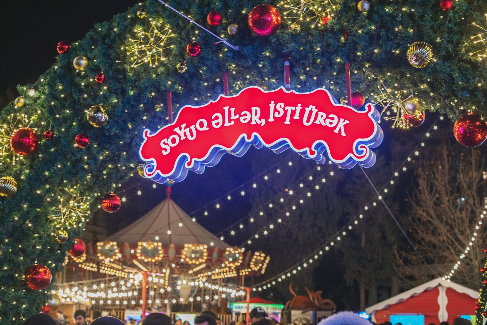 Fountain Square transforms into winter fairy tale [PHOTOS]