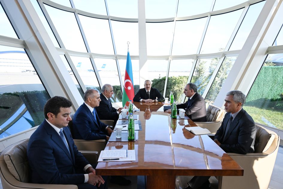 President Ilham Aliyev holds meeting on plane crash [VIDEO/PHOTOS]