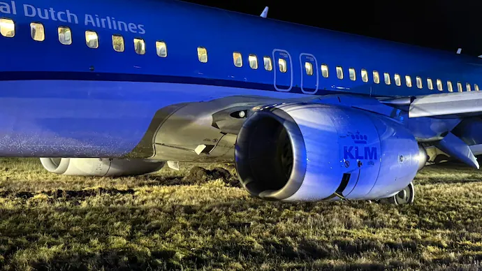 Amsterdam-bound passenger jet skids off runway after emergency landing in Norway [BREAKING]