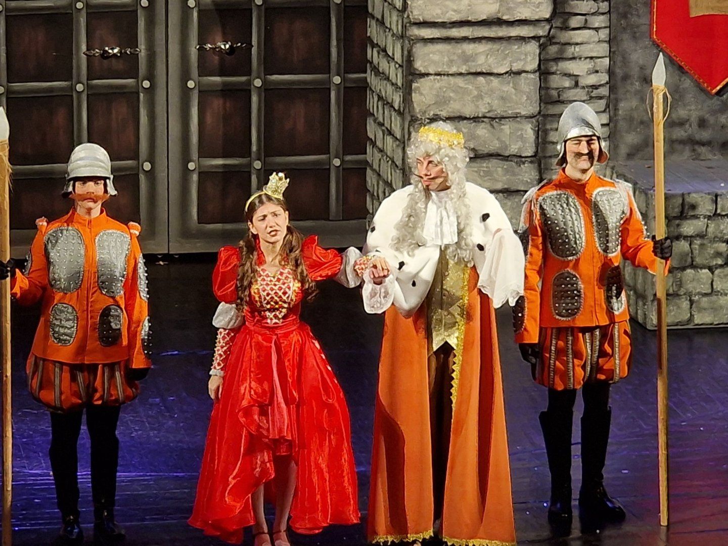 Brothers Grimm fairy tale premiered at Russian Drama Theater in Baku [PHOTOS]