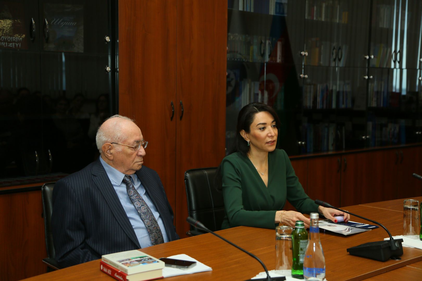 Meeting with people's poet Vahid Aziz held at the Ombudsman's office [PHOTOS]