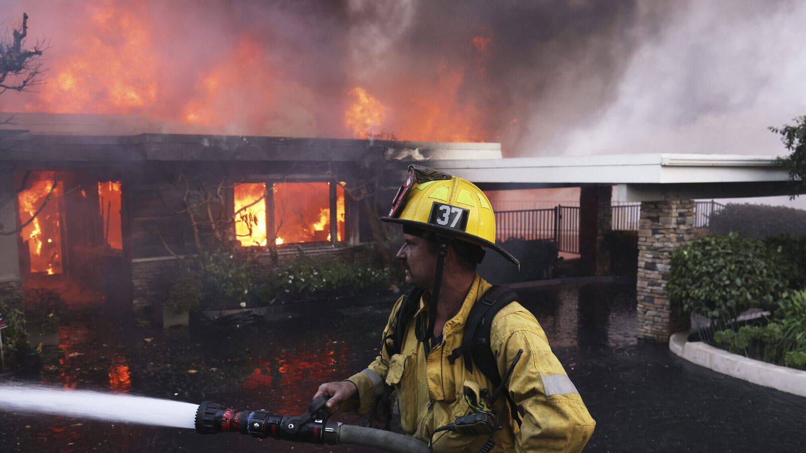 Azerbaijani consulate temporarily evacuated amid wildfires in Los Angeles