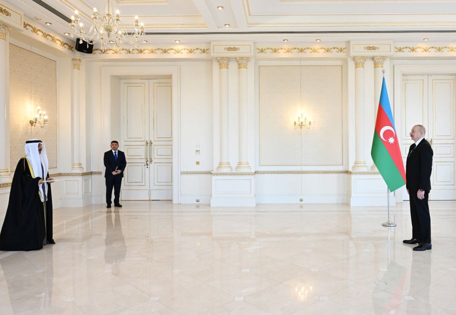 President Ilham Aliyev receives credentials of incoming Ambassador of Kuwait to Azerbaijan [PHOTOS/VIDEO]