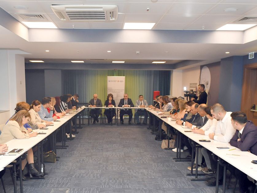 Azerbaijan discusses strategies to combat human trafficking [PHOTO]