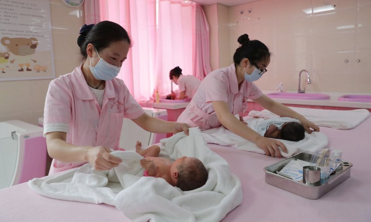 China records 520,000 more births in 2024 compared to 2023