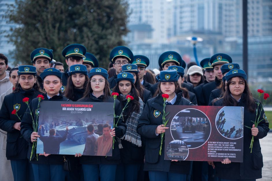 Azerbaijan Student Youth Organizations' Union holds flash mob dedicated to January 20 [PHOTOS]