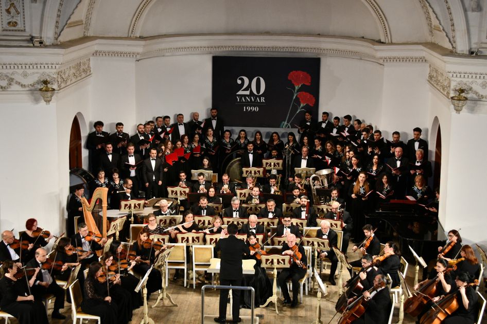 Philharmonic Hall hosts memorial evening for January 20 martyrs [PHOTOS]