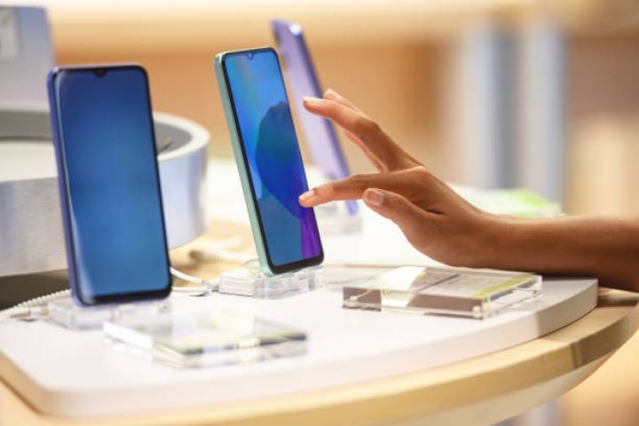 Azerbaijan sees rise in smartphone import value