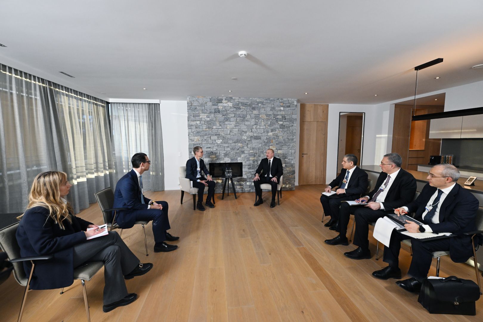 President Ilham Aliyev met with Carlsberg Group CEO Jakob Aarup-Andersen in Davos [PHOTOS/VIDEO]