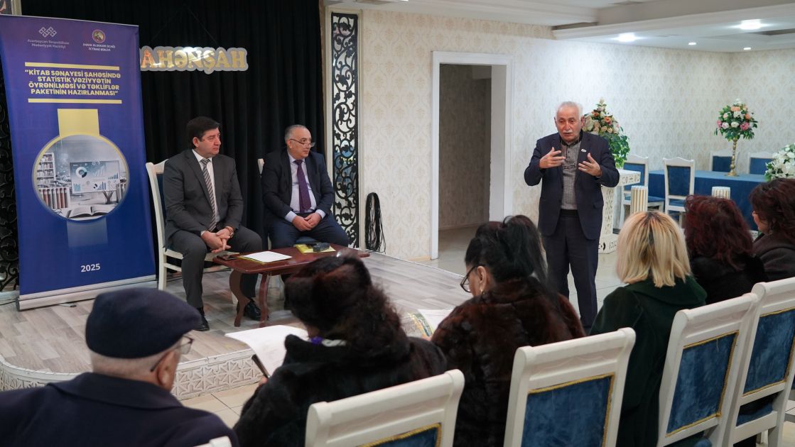 Baku holds roundtable discussion on "Azerbaijani book industry: Existing realities and perspectives" [PHOTOS]