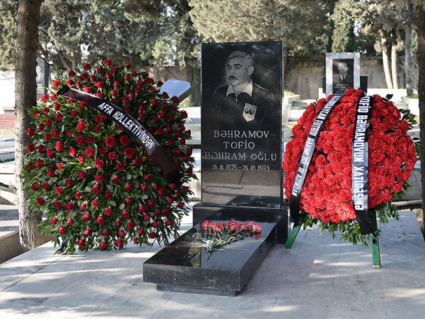 Memory of world-famous football referee honored in Baku [PHOTOS]