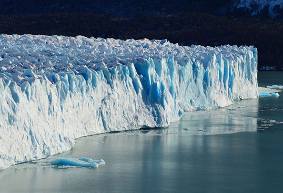 Rapid melting of glaciers increases the risk of global catastrophe