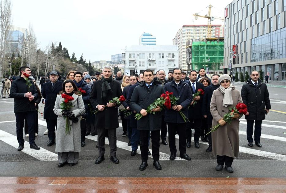 Culture Minister pays tribute to Khojaly genocide victims [PHOTOS]