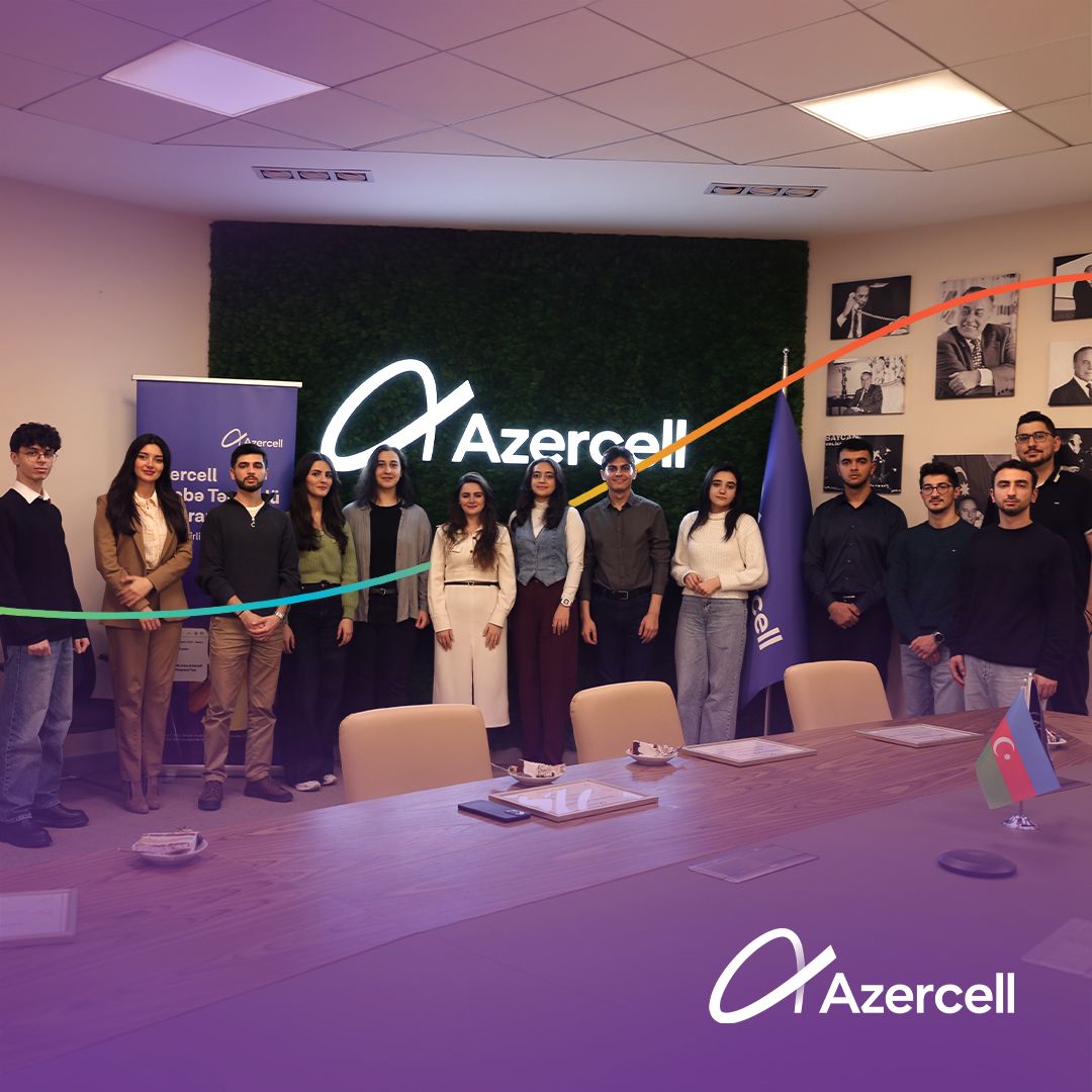 Azercell grants scholarships to ten promising students [PHOTOS]